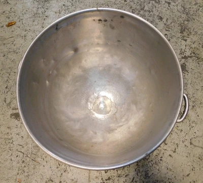 USED 60 QUART MIXING BOWL MIXING BOWL