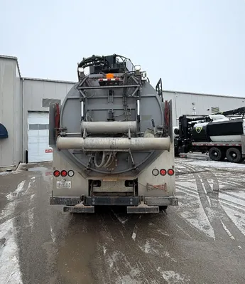 2022 Vactor HXX Hydro Excavator | American Contractors Equipment Supply (3)