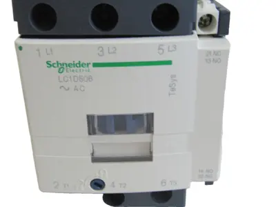 NEW SCHNEIDER ELECTRIC LC1 D506L7 CONTACTOR 200V 50/60HZ LC1D506