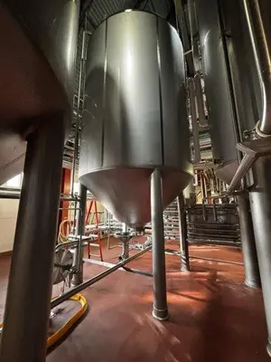 2010 MUELLER 8,300 GALLON Zásobníky nerezové - | Perry Equipment (2)