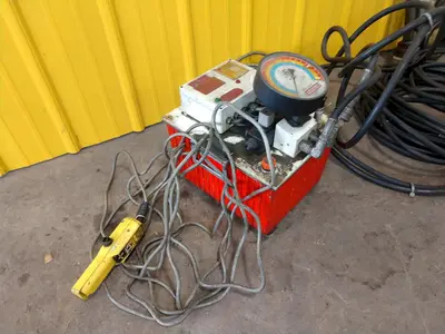 WAGNER HYDRAULIC POWER WRENCH: STOCK 13692