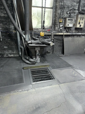 Installation of 2No 3000 LT Loading Hopper assemblies.