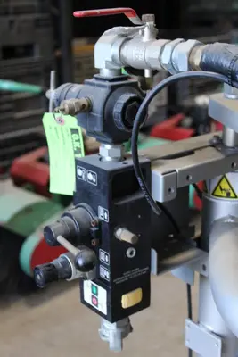 2006 GRACO 24C264 PUMP | Levy Recovery Group (8)