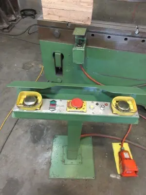 USED 1995 CINCINNATI 230CBX12