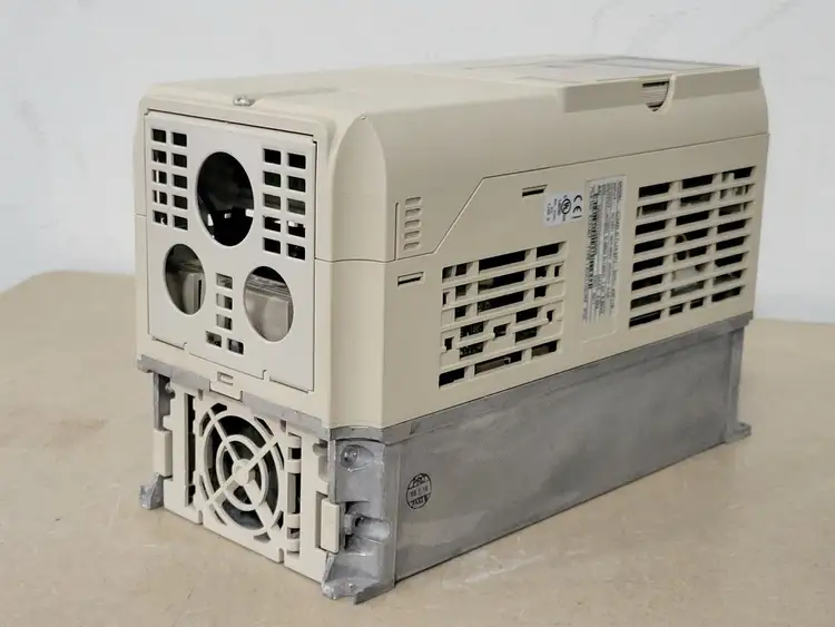 Used YASKAWA CIMR-E7U43P7 Switchgears British Columbia CA | Lenmark #239529