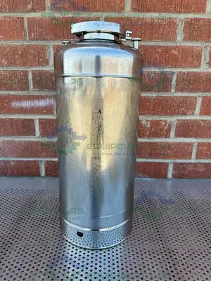 USED ALLOY PRODUCTS 15 LITER STAINLESS STEEL VESSEL 125 PSI W/ 4.5" OPENING