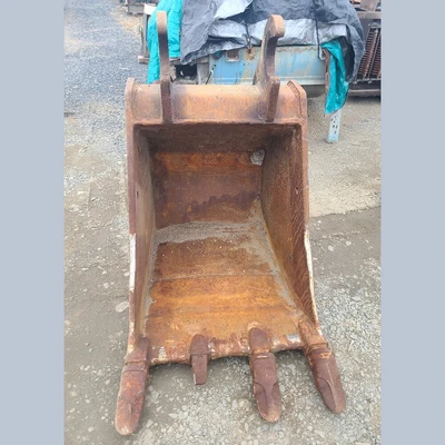 WBM 32in Wide Digging Bucket