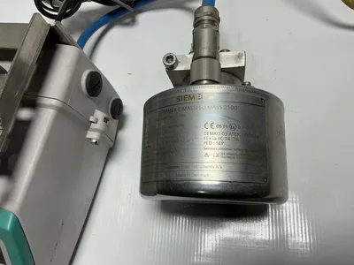 SIEMENS 7ME4110-2AA10-1AA0 SITRANS F C MASSFLO Mass 6000 DIGITAL FLOWMETER TRANSMITTER