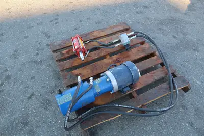 Hydro Pack w/ 2-position Electric DCV and Hydraulic Cylinder