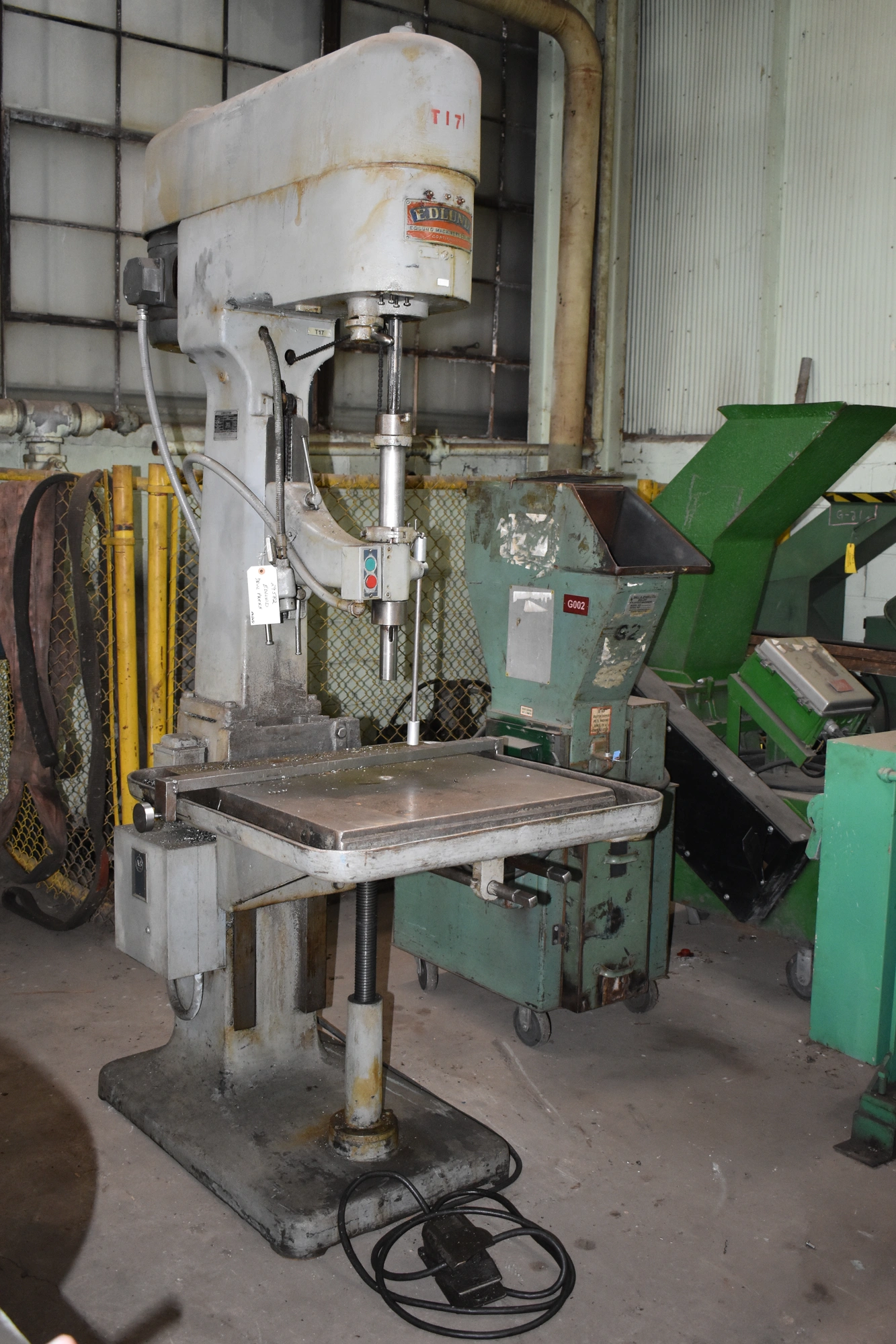 USED EDLUND 2F15