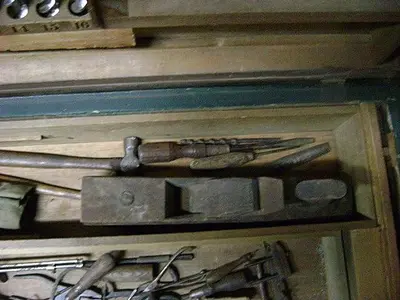 1074-385 Antique Woodworker’s Tool Chest/Carpenter’s Box