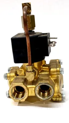 7D100C2 | Parker  3-Way Solenoid Valve - Used