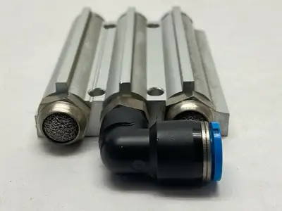 USED FESTO MANIFOLD RAIL PNEUMATIC VALVE BASE 566620