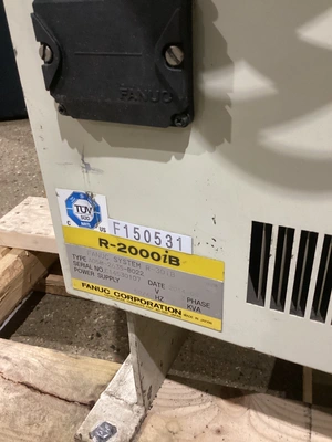 USED FANUC R-2000IB/210F + R30IB