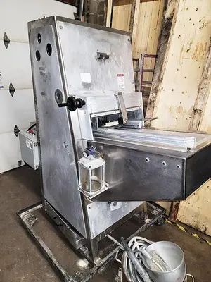 UNITED BAKERY EQUIPMENT 10 Automatic Bread Slicer | Harvest Equipment and Fabrication Inc (8)