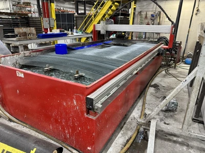 USED 2011 OMAX MAXIEM 2040