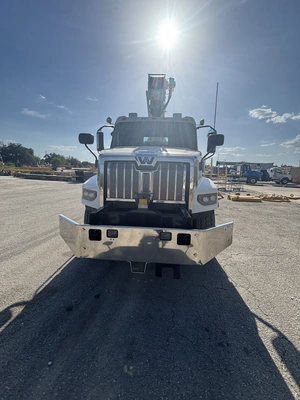 New | in-Stock 2025 MANITEX 30102C Bucket (boom) trucks Texas US | Uriquip #1420917