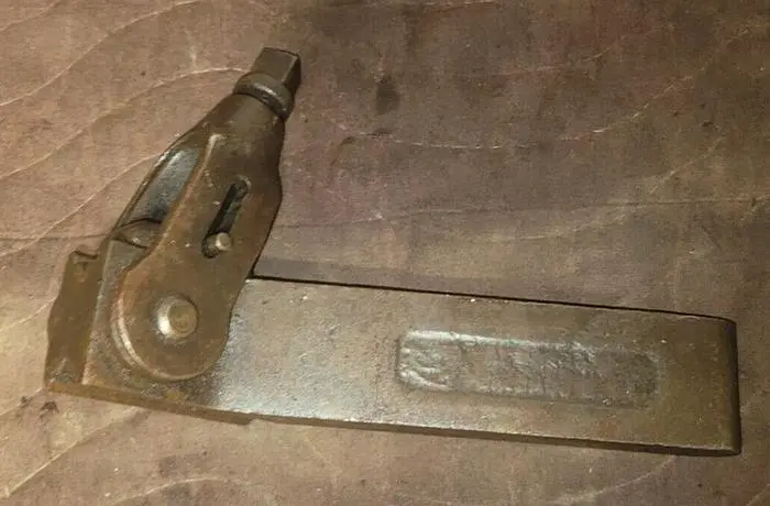 Used ARMSTRONG 18 Tool Holders Wisconsin US | Lemke Machinery Sales #310090