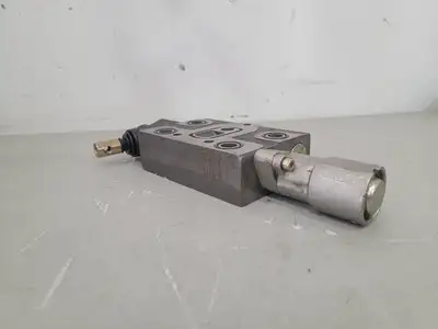 Hydraulic Valve Section 1235, 10201