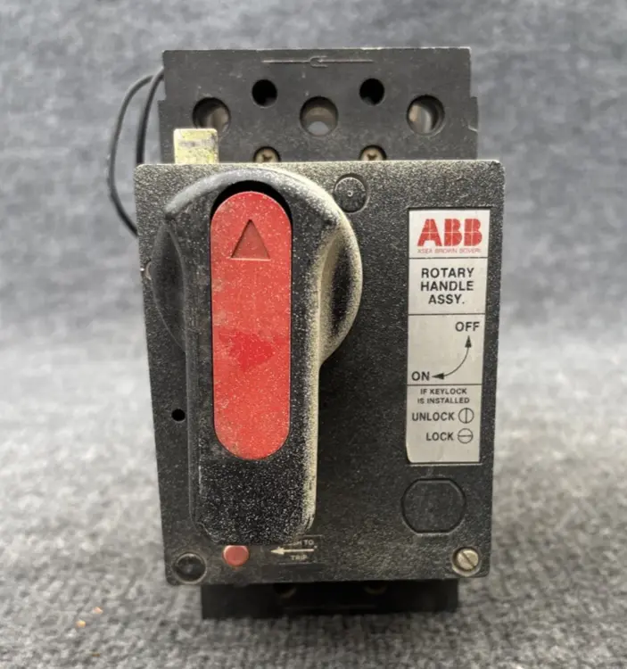 Used ABB UXAB728131R133 Circuit Breaker Parts California US | Davliegogo LLC #1706697