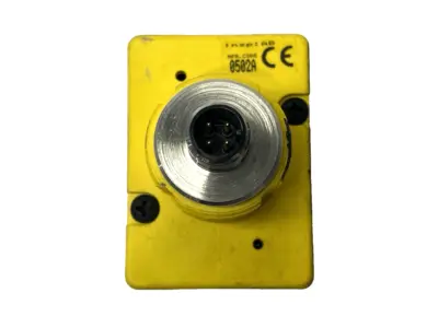 USED BANNER OPTICAL SAFETY TOUCH BUTTON M12 4-PIN 64181 MISSING FIELD COVER