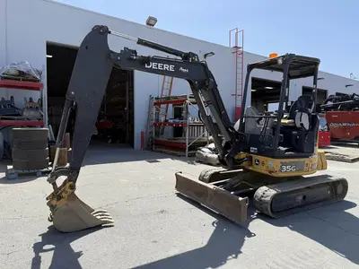 USED 2016 JOHN DEERE 35G