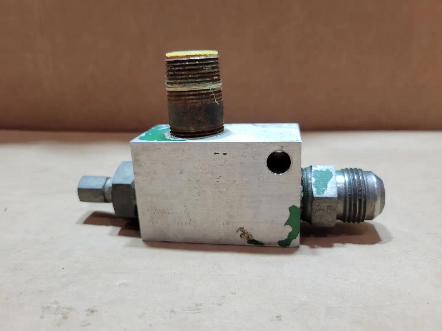 Used SUN HYDRAULICS CAD 8AN8 Parts (Hydraulics and Pneumatics) British Columbia CA | Lenmark #1440871