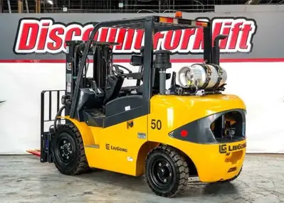 USED 2023 LG-FORKLIFT CLG2040H