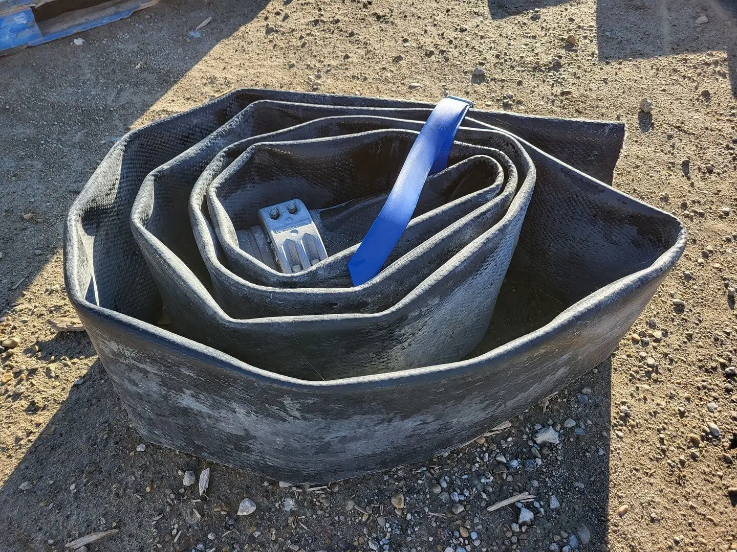 8" x 15 ft Hose Black w/ Camlock Coupling