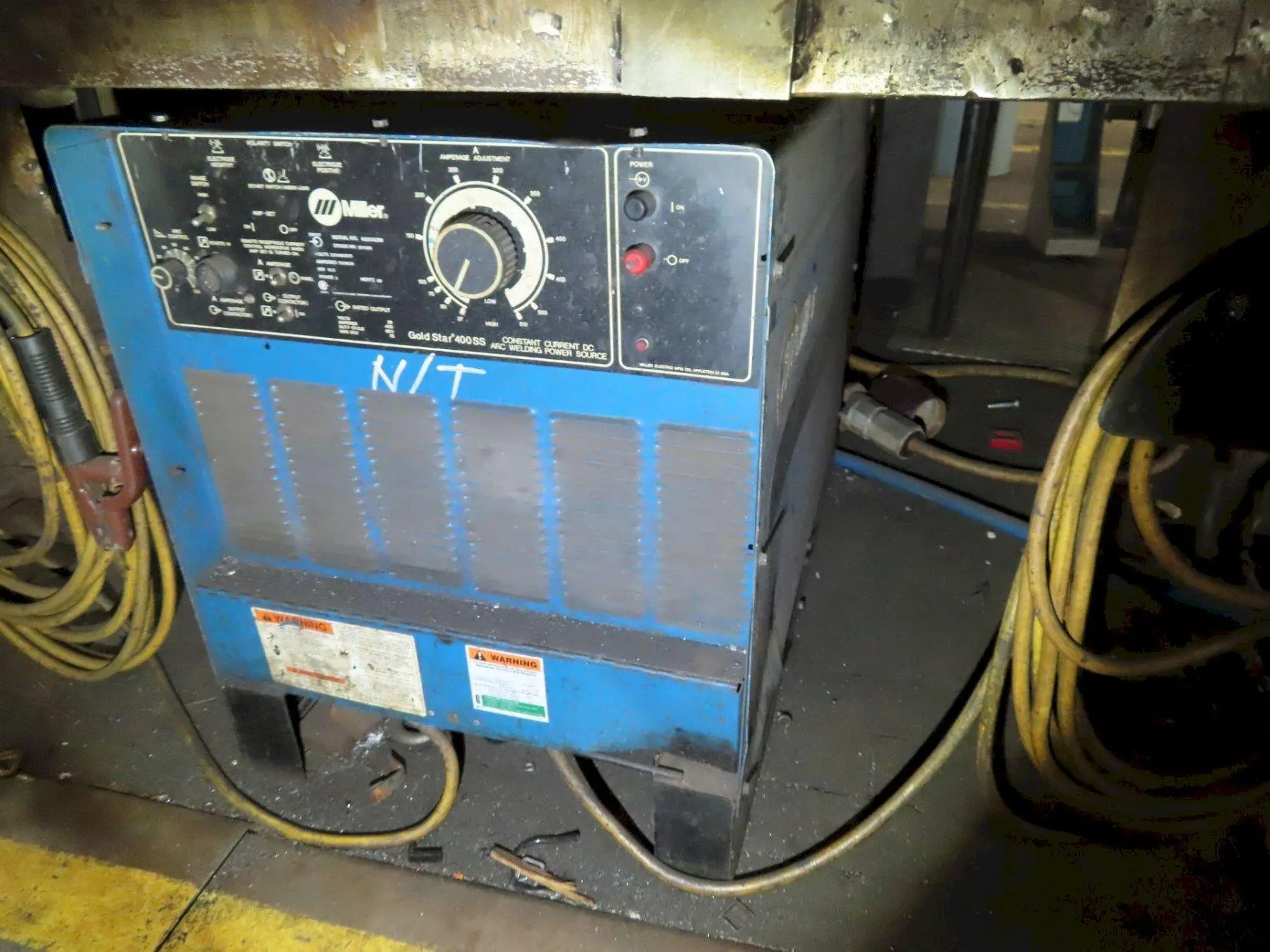 MILLER GOLD STAR MODEL #400SS WELDER: STOCK #23552