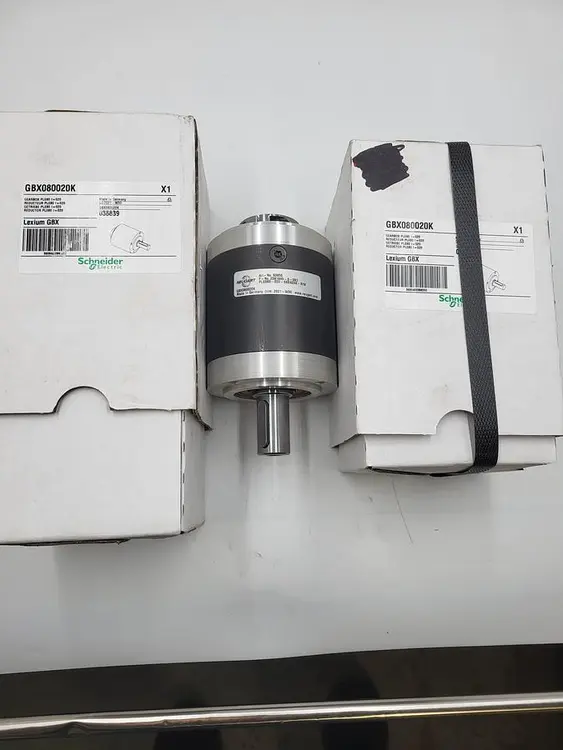 New | in-Stock SCHNEIDER ELECTRIC SCHNEIDER  GBX080020K NEUGART 2381995-3-001 **IN BOX** SPEED REDUCE / TORQUE INCREASE Misc Electrical & Power Parts | ND Industrial Surplus #1216675