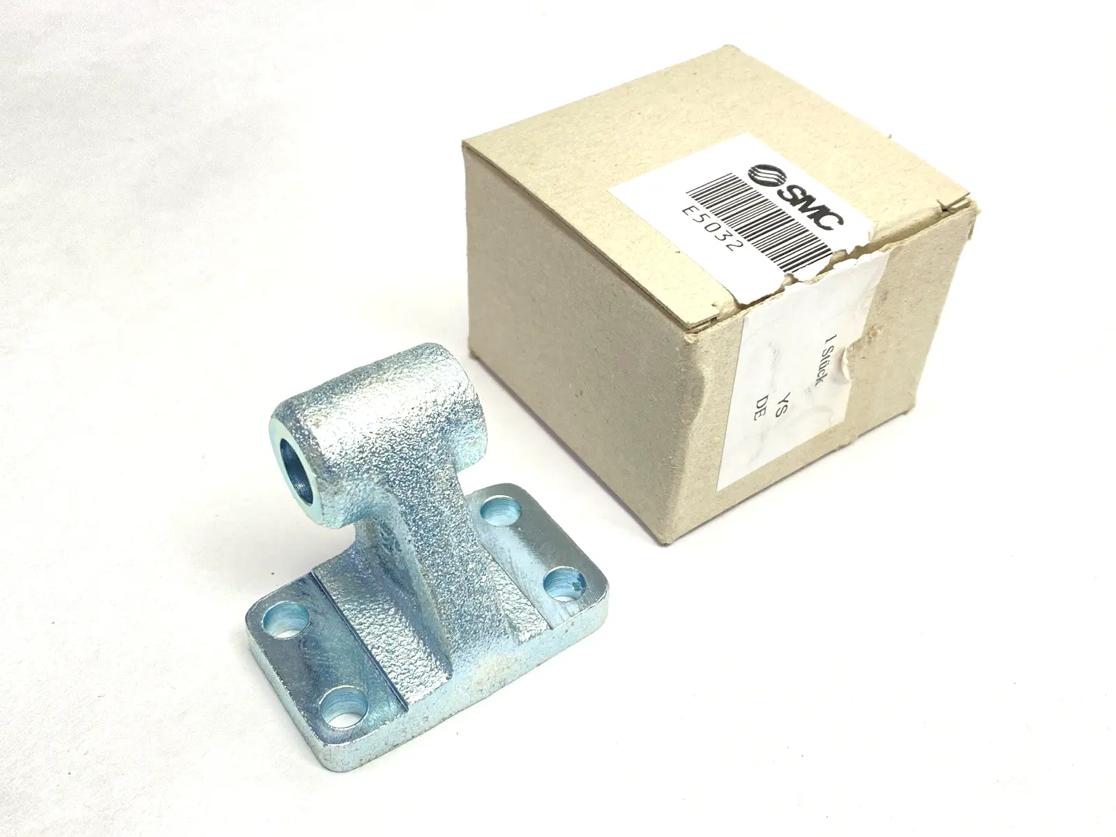 E5032 | SMC  Counter Pivot - New Other