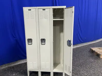 Used HALLOWELL _UNKNOWN_ Cabinets Ohio US | HGR 24 #1439654
