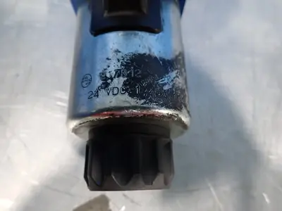 USED REXROTH 4WE10D40/CG24N9DK35L