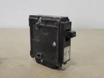 USED SCHNEIDER ELECTRIC CHOM120