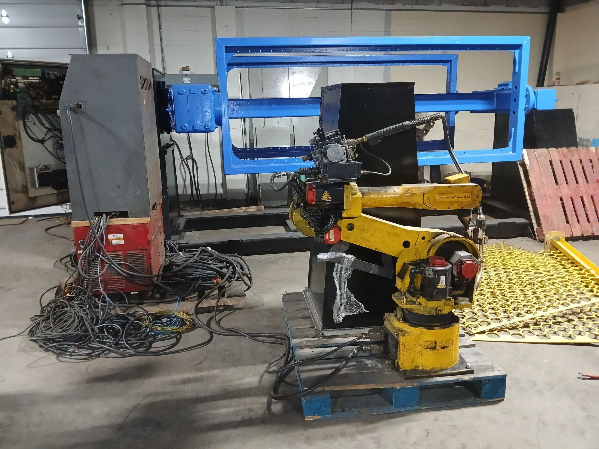 USED FANUC LINCOLN Fanuc RJ3iB Ferris Wheel Welding Positioner