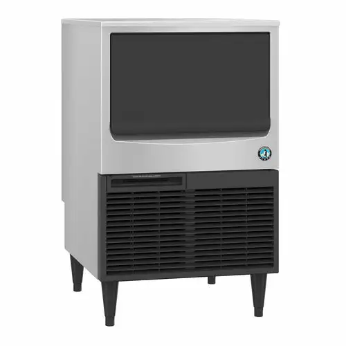 Hoshizaki KM-161BWJ 23 3/4"W Crescent Cube Undercounter Ice Machine - 153 lbs/day, Water Cooled, 115v
