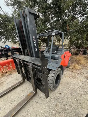 Used 2017 TOYOTA 8FD70U Misc Forklifts Illinois US | Forklift Exchange #1272999