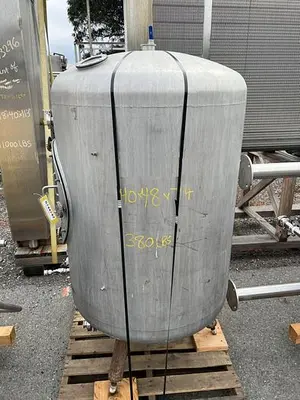 Used 7 bbl (200 Gal) Storage tank - 30 psi - single wall