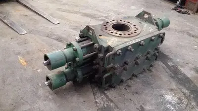 USED SHAFFER SENTINAL 7 1/16" 3M DOUBLE RAM BOP