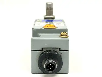 USED SQUARE D SER. A LIMIT SWITCH TYPE 6P