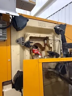HUSKY HUSKY H200 R880/55 HORIZONTAL INJECTION MOULDING MACHINES | INJECTION DEPOT (9)