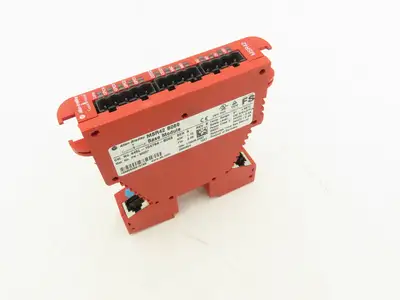 Allen Bradley MSR42-B069 Guardmaster Multi-Function Light Curtain Safety Module
