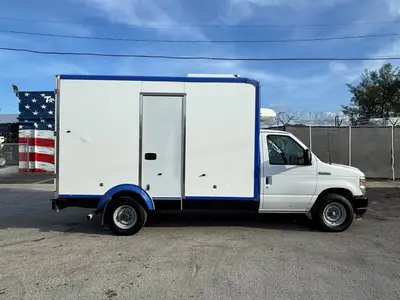 Used 2023 FORD E-350 Reefer Trucks Florida US | Truck and Van Outlet #1509231