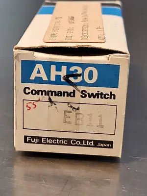 FUJI ELECTRIC AH30-EB11 Command Switch. Loc4B-20