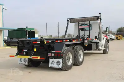 New | in-Stock 2027 PETERBILT 548 Rolloff Trucks Texas US | Roll Off Truck World #1492000