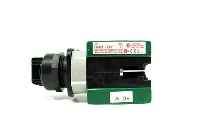 NEW ALLEN BRADLEY 800H-JR2KE7BP SELECTOR SWITCH SER.F 800HJR2KE7BP