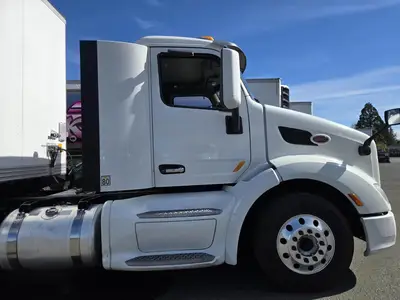 USED 2018 PETERBILT 579