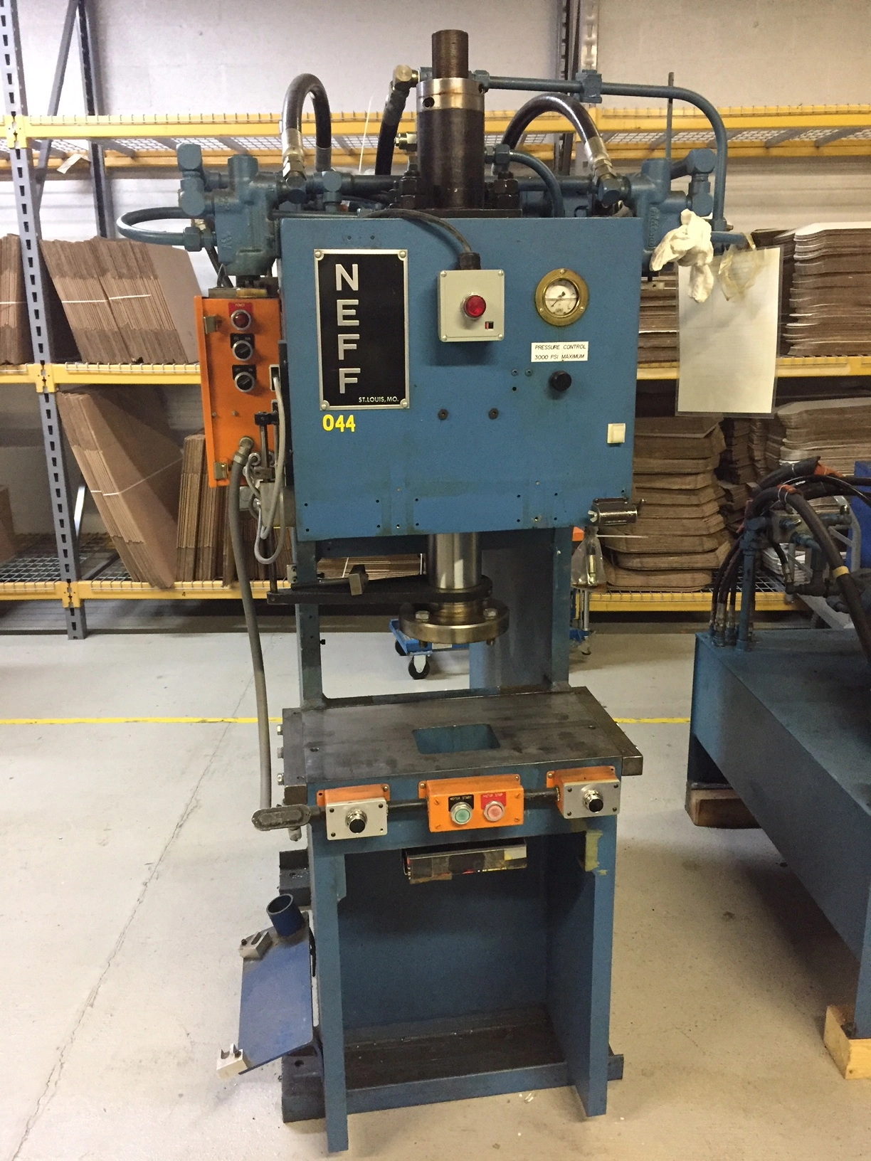 USED 1987 NEFF C-FRAME
