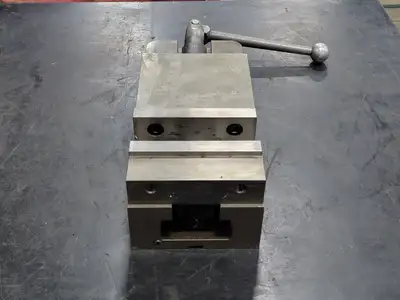 Precision Machine Vise w/ Jaws and Handle